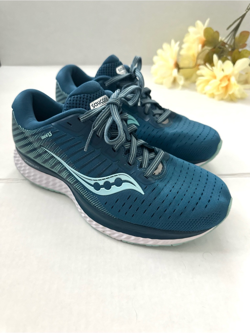 SAUCONY Womens Guide 13 PWR RUN Running Shoes - Size 8